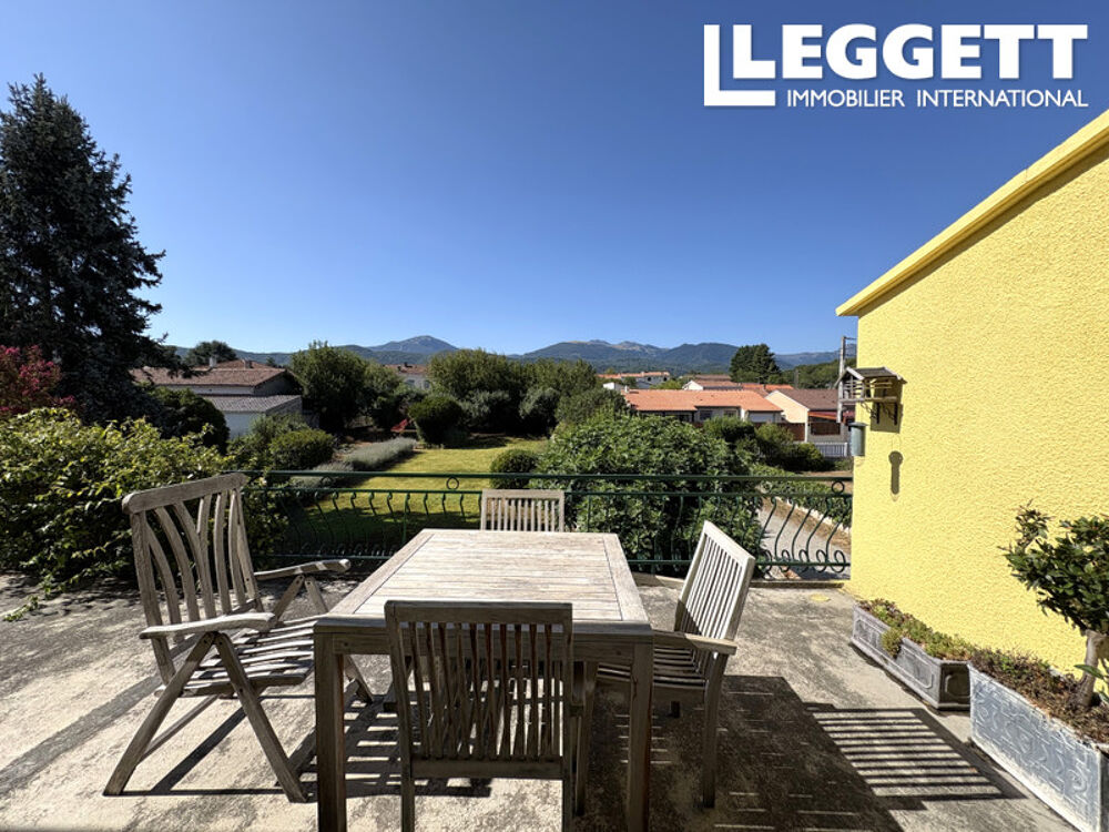 Maison familiale à Lavelanet de 7 pièces dont 5 chambres, cuisine et séjour, garage, terrasse et jardin