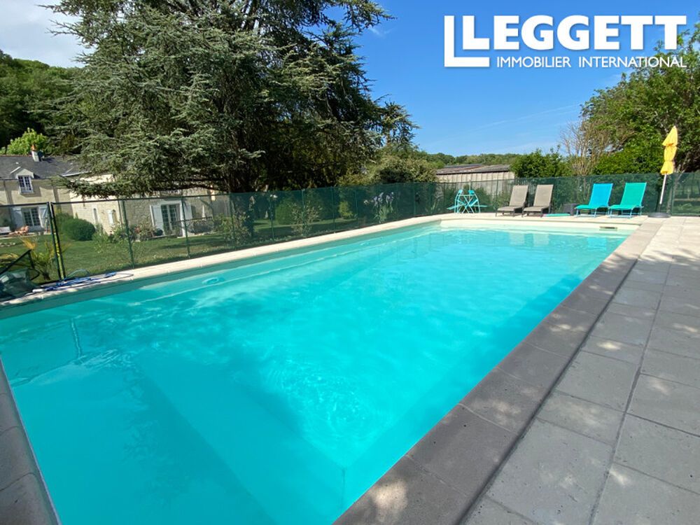 Vente Maison Proche Chinon. Maison en tuffeau de 4 chambres avec son gîte de 2 chambres, en très bon état. Jardin, piscine. Cinais