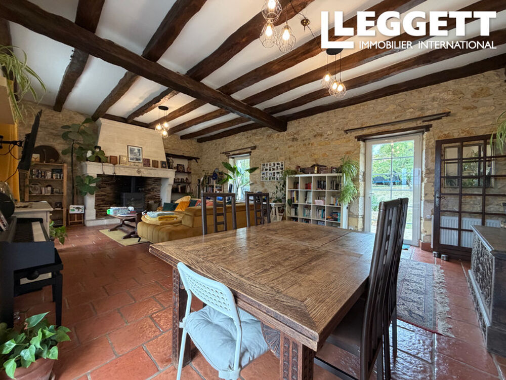 Vente Maison Bâtisse de caractère avec gite indépendant et piscine sur un terrain de 2.6 hectares! Saint-jory-las-bloux