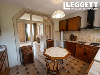 Vente Maison Maison de la Belle Époque avec double garage, atelier et jardin de 4 510 m² MÉdillac