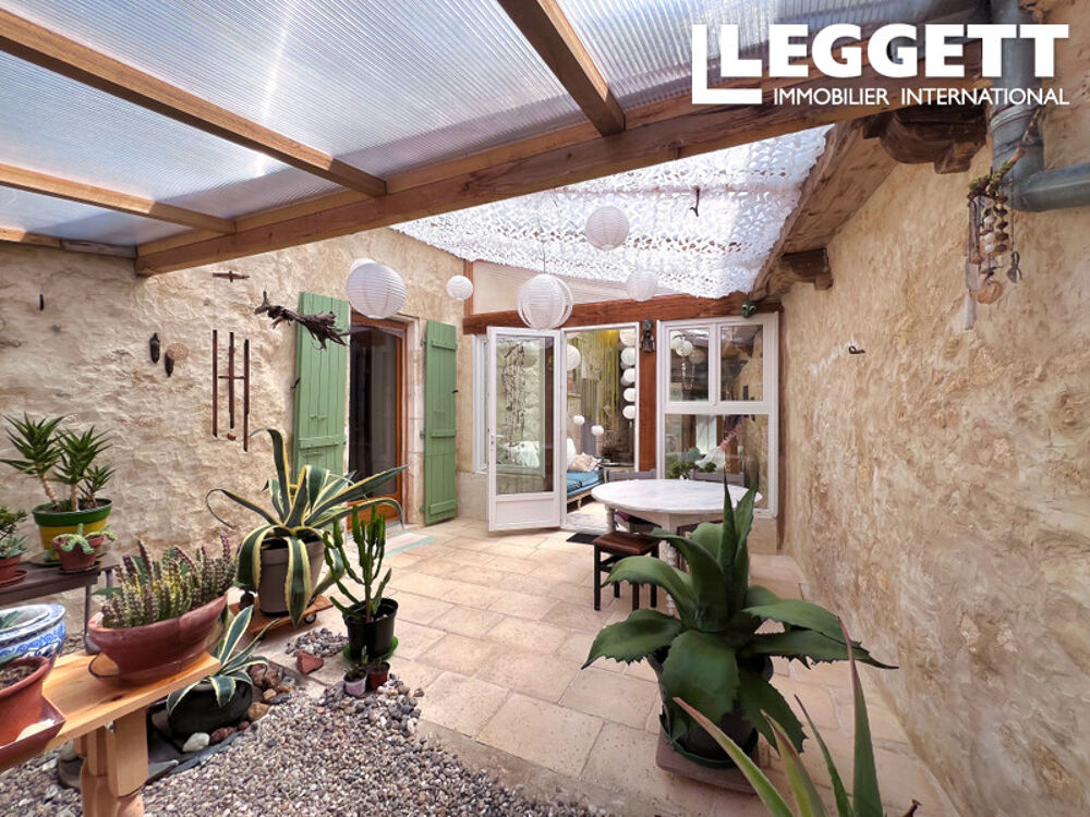 Vente Maison Une maison singulière de 135m2 et plus, nichée dans un charmant hameau au milieu des bois. Mareuil en pÉrigord