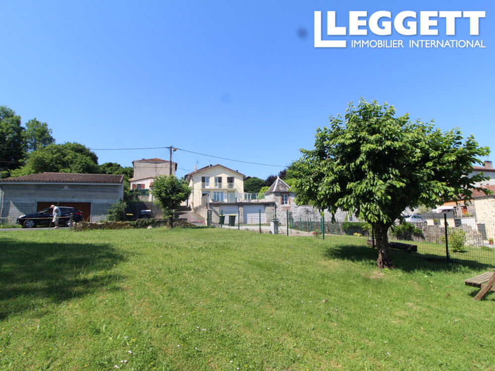 Vente Maison Maison de quatre chambres et trois salles de bains à proximité du centre-ville de Confolens avec une vue magni Confolens