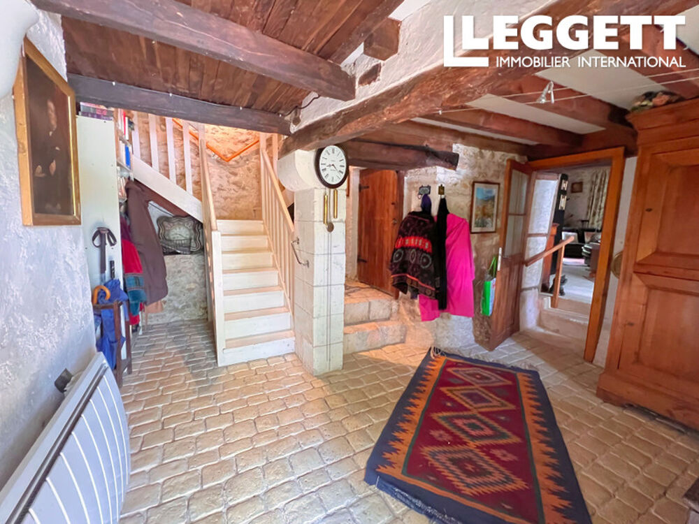 Vente Maison Charmante maison de campagne de 170m2 habitables avec 3 chambres, piscine, terrain 12105m2. La chapelle-montmoreau