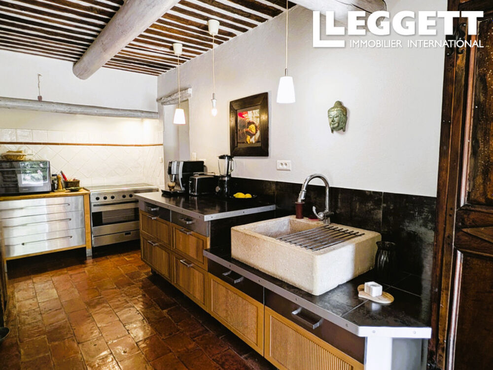 Vente Maison Propriété d?exception de 162 m² sur terrain clos et arboré de 3 580 m² avec piscine et un studio indépendant VerquiÈres