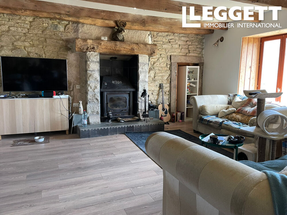 Vente Maison Maison de campagne avec grande grange, pouvant être aménagée en gîte, située dans un cadre paisible Le menÉ
