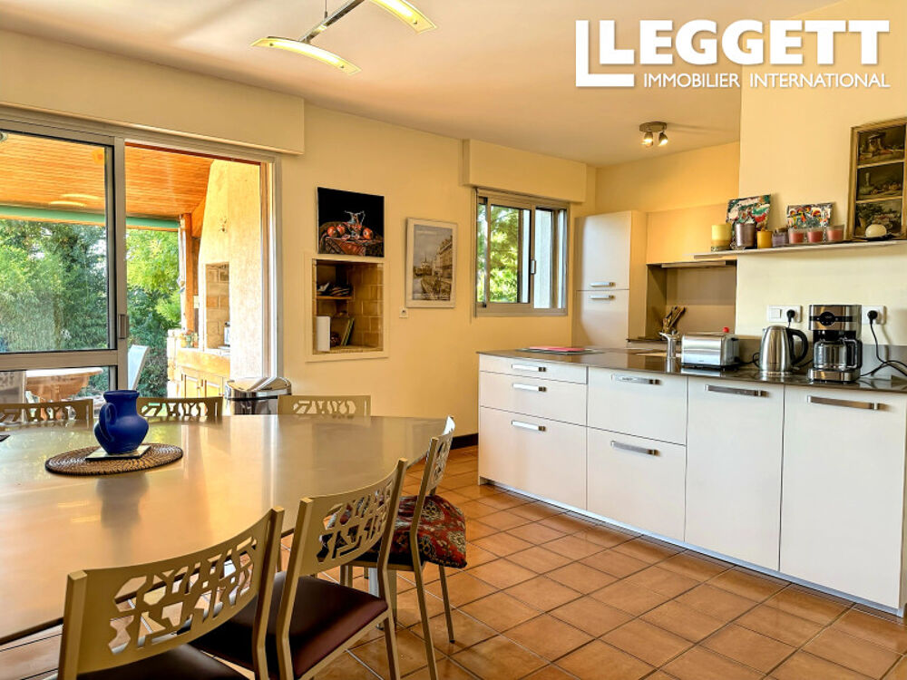 Vente Maison Une maison magnifiquement conçue avec 4 chambres doubles, un studio, une piscine et un jardin de près de 1 Ha Montayral