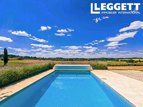   Belle maison de 4 chambres avec 2 gtes indpendants, chacun dot d'une piscine prive chauffe. Maison - 13 pice(s) - 347 m