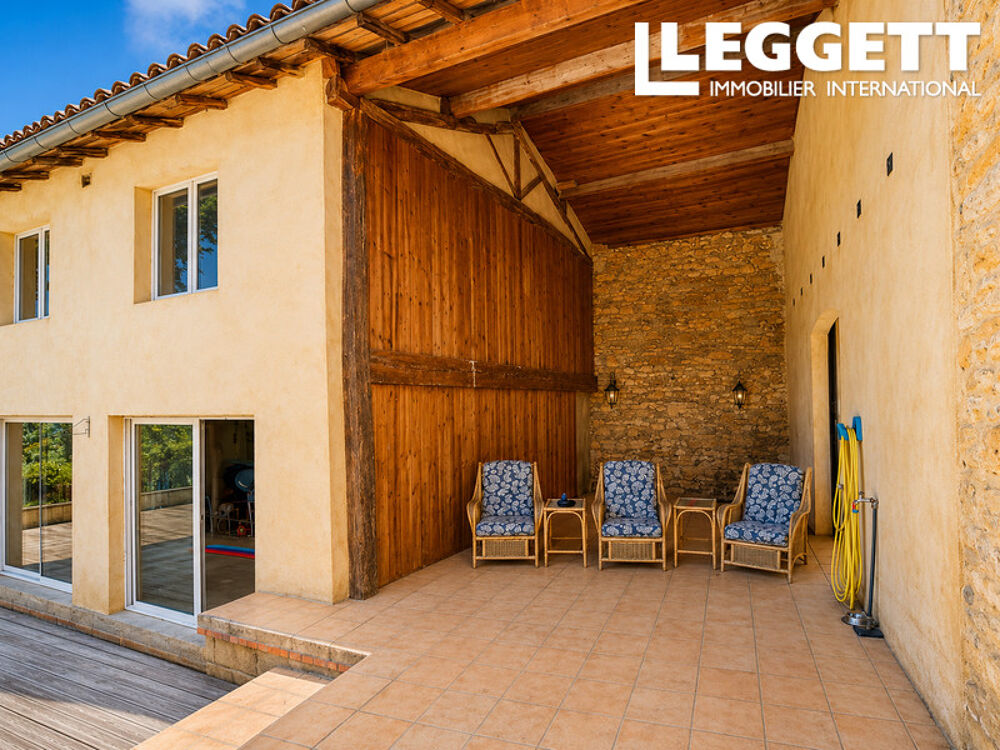 Vente Maison Ferme isolée rénovée et gîte partiellement rénové, avec piscine, jardin clos et vues panoramiques. Lodes