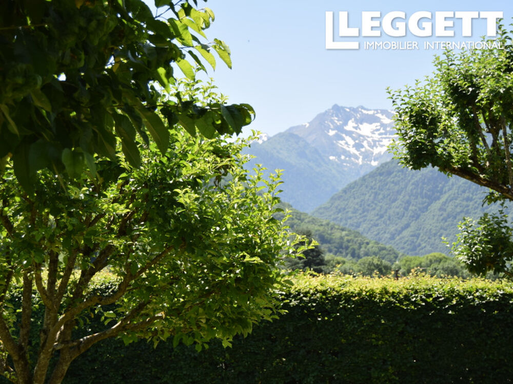 Papilio- gîte de montagne dans les Pyrénées avec une activité de gîte bien établie et une vue sur les montagne