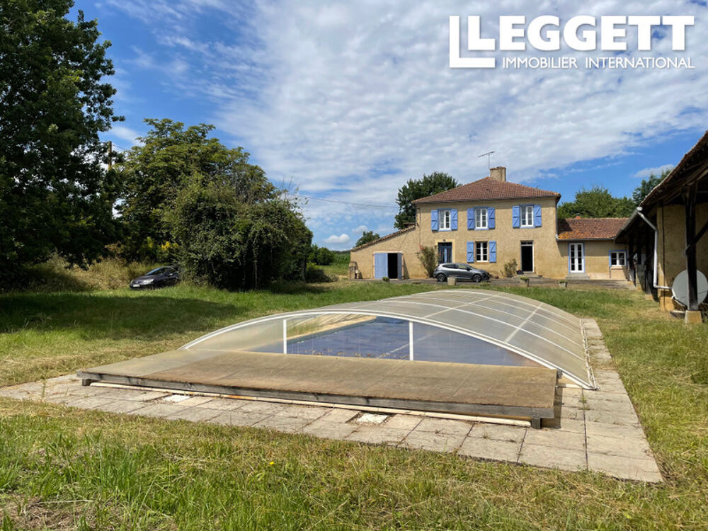 Maison 10 pièces 221 m² · à Seissan · 221 m² · 278 000 €