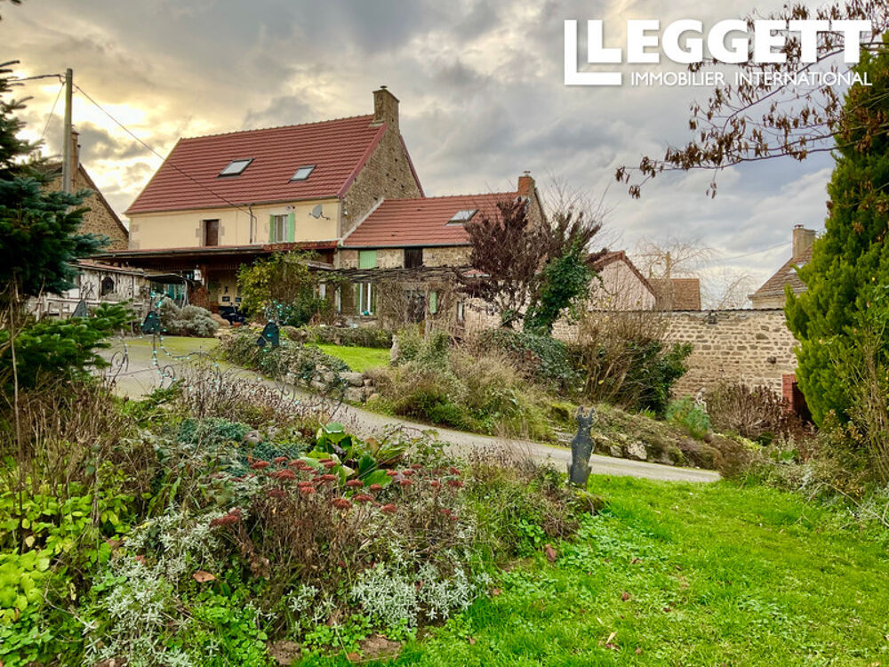 Charmante propriété indépendante à la campagne avec jardin privé clos, puits et dépendances