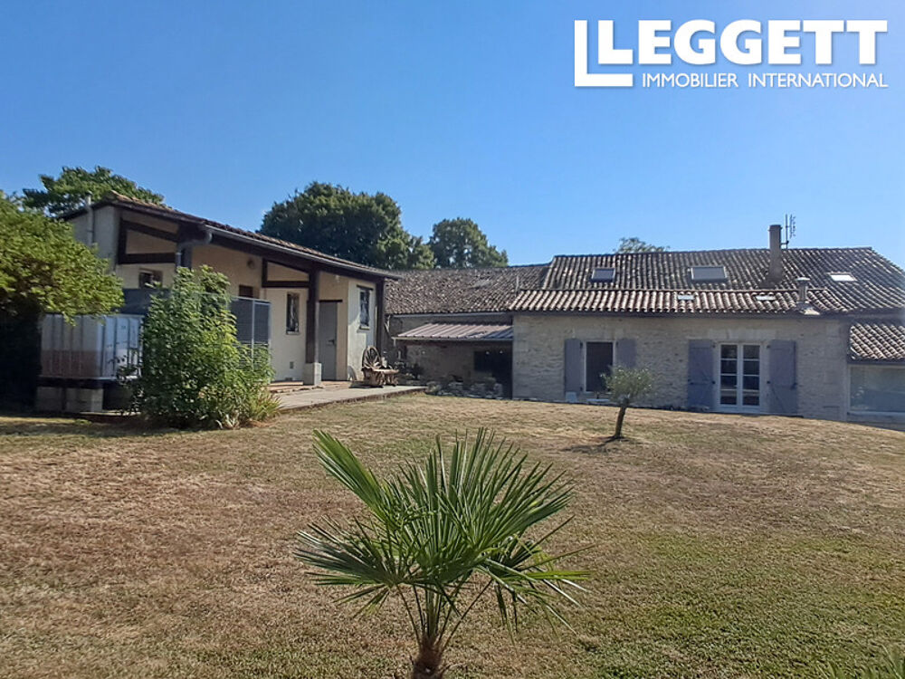 Vente Maison Propriété de caractère rénovée avec activité de pension canine et féline clé en main Gardes-le-pontaroux