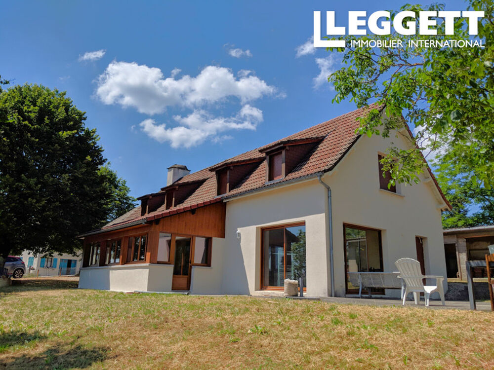 Vente Maison Au calme. Maison moderne, lumineuse et spacieuse. Véranda, terrasse, 2 puits, verger et vue exceptionnelle. Chalvignac