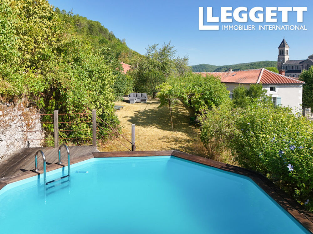 Propriété de charme avec Maison de Maître, gîte indépendant, piscine et jardins en terrasses au c?ur d'Albas