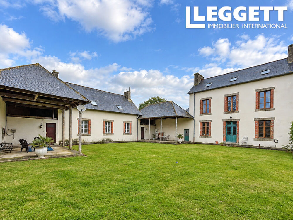 Vente Maison Maison de hameau avec trois chambres, beaucoup de caractère, des jardins et deux appartements MerlÉac