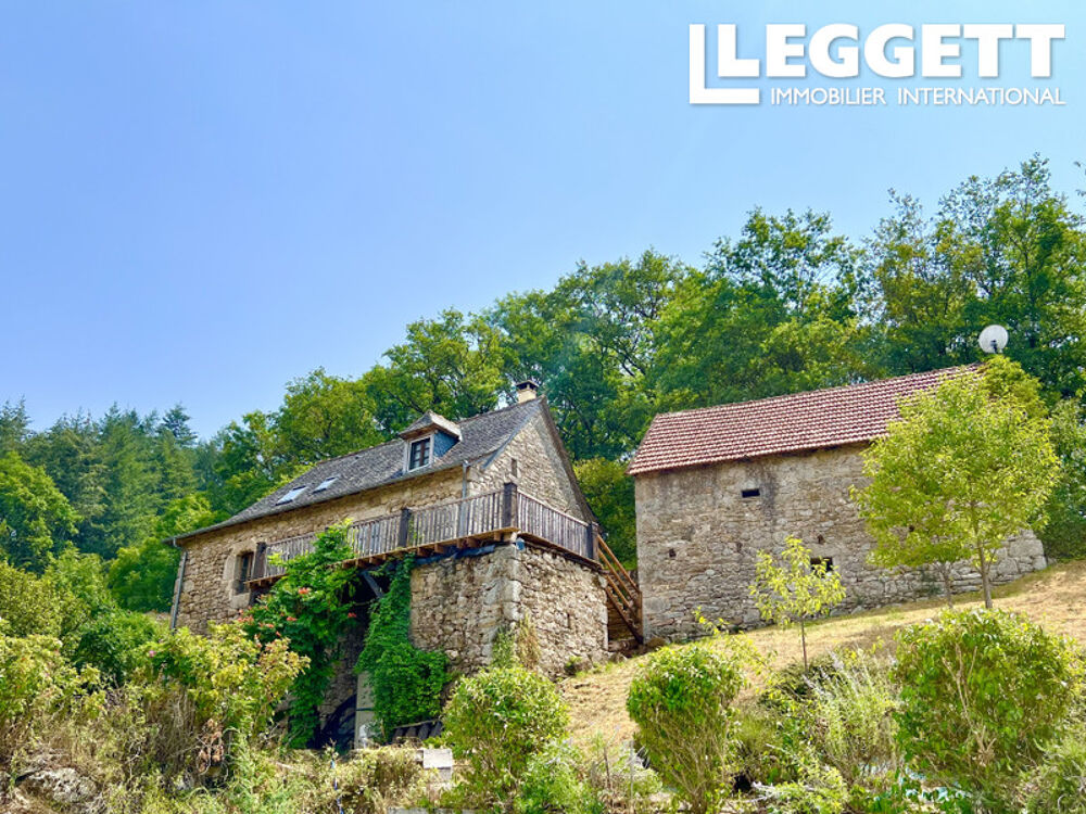 Vente Maison Maison de caractère en pierre avec terrain, piscine et grange dans la campagne aveyronnaise Espeyrac