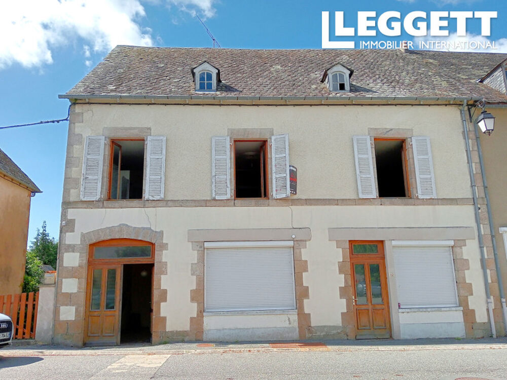 Vente Maison NEGOCIABLE ! Grande maison de village mitoyenne d'un coté à rénover avec terrasse, jardin et cave. Lapleau