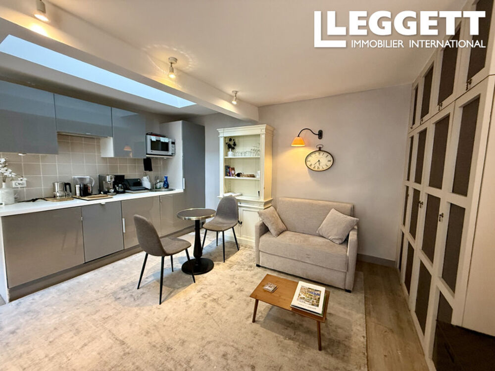 Vente Appartement Paris 4, Île Saint-Louis, appartement rénové, deux pièces, 32 m², 2? étage, vues sur jardin arboré. Paris 4