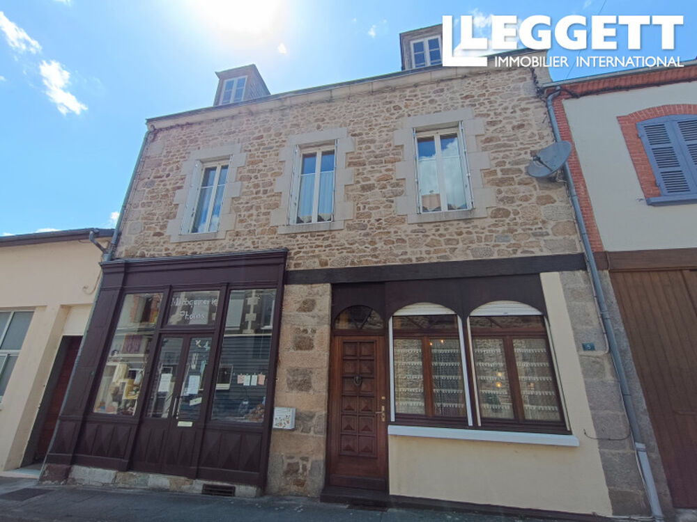 Maison de 3 chambres avec magasin, cour attenante, jardin séparé, commodités quotidiennes à distance de pied