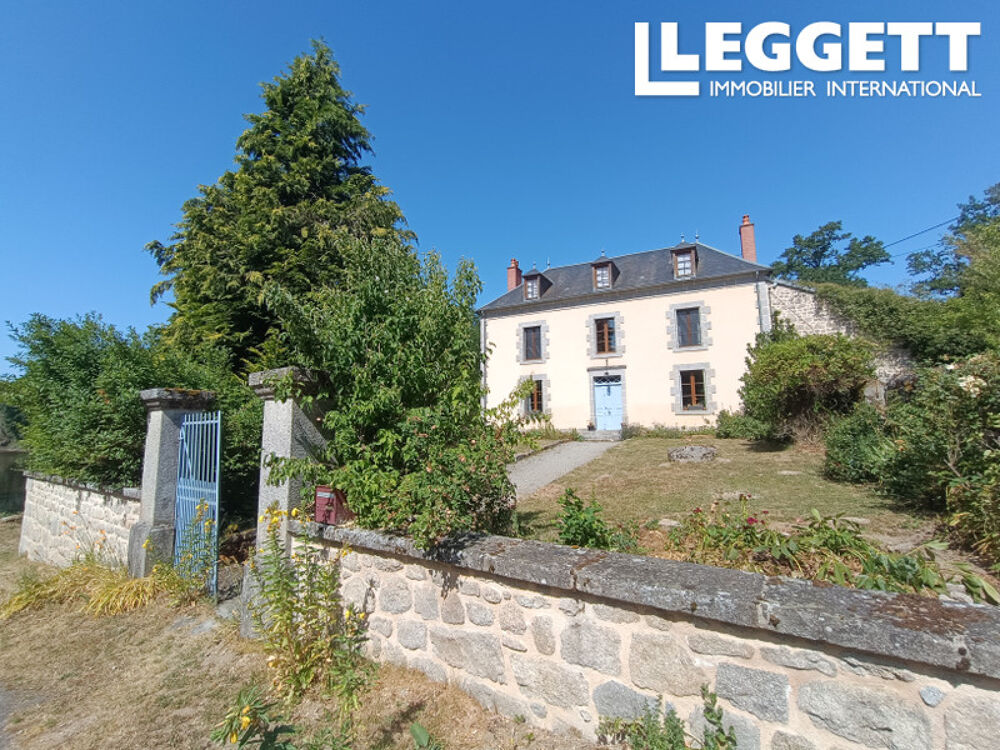 Magnifique propriété de 4 chambres, 2 salles de bain, plus de 3 hectares, étang, dépendances, pas de voisins