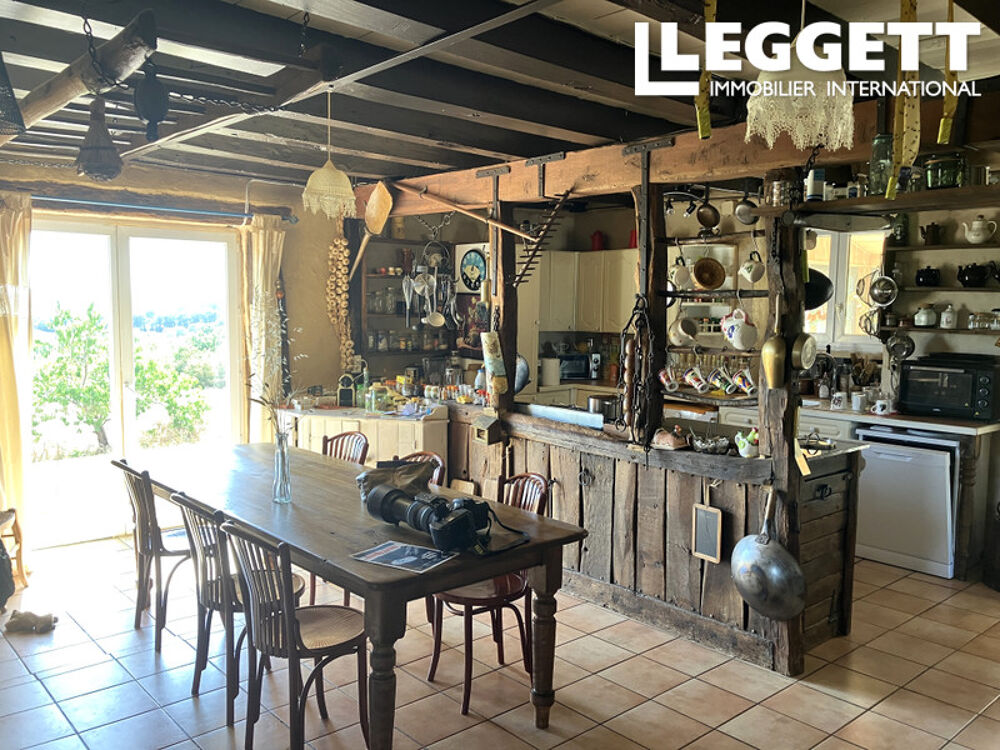 Vente Maison Charmante maison en pierre offrant une vue imprenable, avec studio indépendant, grande grange et terrain Millac