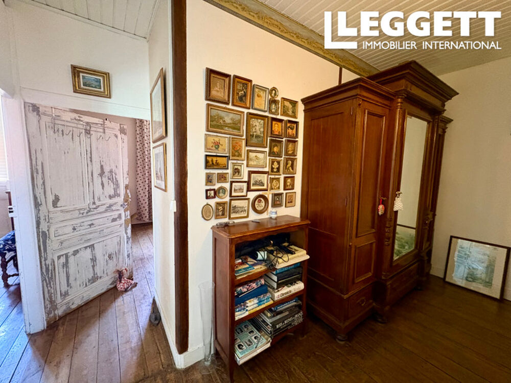 Vente Maison Situé au c?ur du village. Maison de 3 chambres, au charme rustique, avec un joli jardin privé. Abjat-sur-bandiat