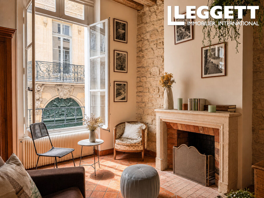 Vente Appartement Paris 4e ? Île Saint-Louis ? Exceptionnel appartement avec poutres peintes du XVIIe et 3,60 m sous plafond Paris 4