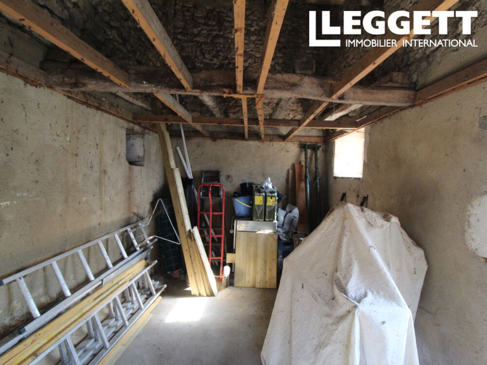 Vente Maison Garage et dépendance prêt à transformer en maison de 2 chambres Angles-sur-l'anglin