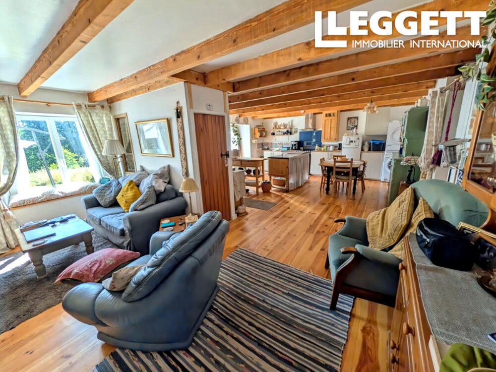 Vente Maison Spacieuse maison de campagne avec 5 chambres et 2,1 hectares de terrain ? Cadre paisible et privé Locarn