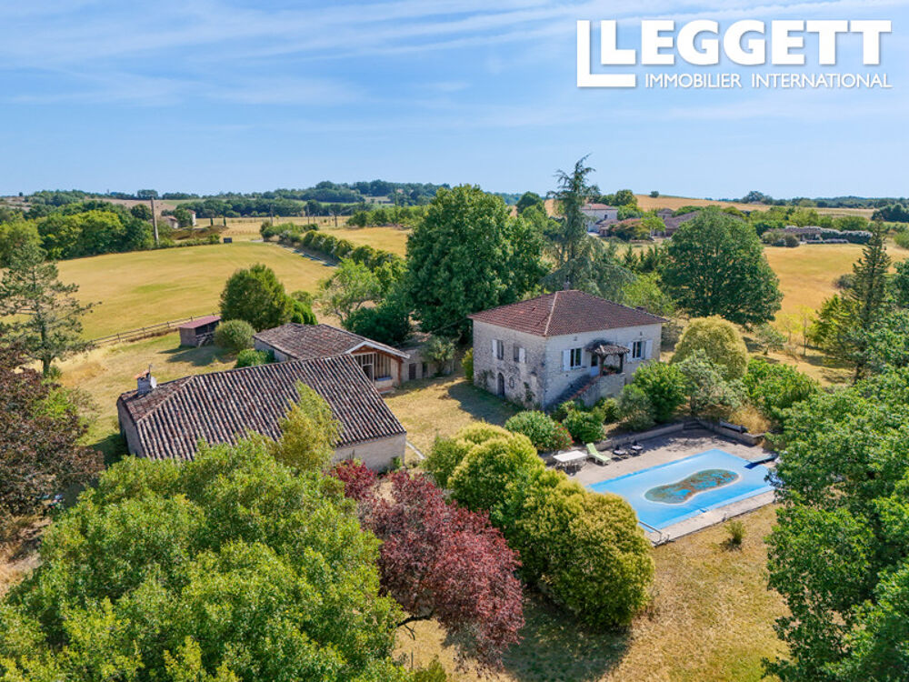 Maison 8 pièces 260 m² · à Touffailles · 260 m² · 551 200 €