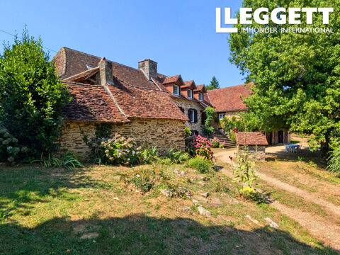   Maison de caractre de 9 chambres  flanc de colline avec vue, situe sur 3 ha allant jusqu' la rivire Maison - 11 pice(s)