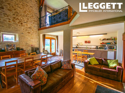   Grange amnage avec un grand espace de vie ouvert Maison - 7 pice(s) - 185 m