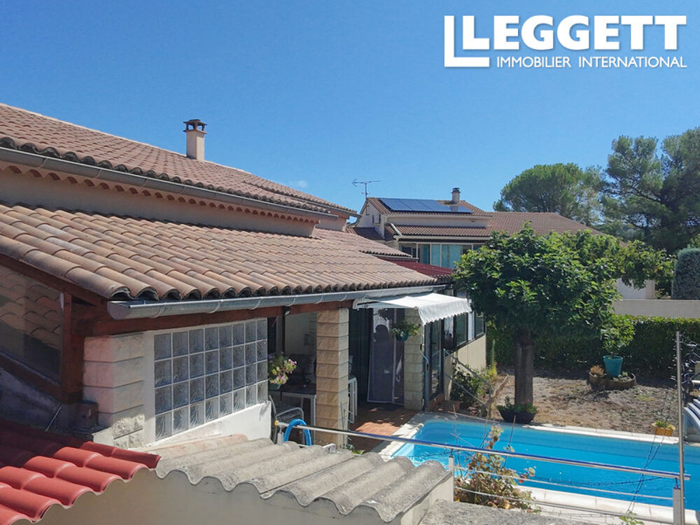 Vente Maison maison traditionnelle de 180m² avec piscine<br />terrain de 735m²<br />5 chambres<br />1 véranda chauffée<br /> Barjac
