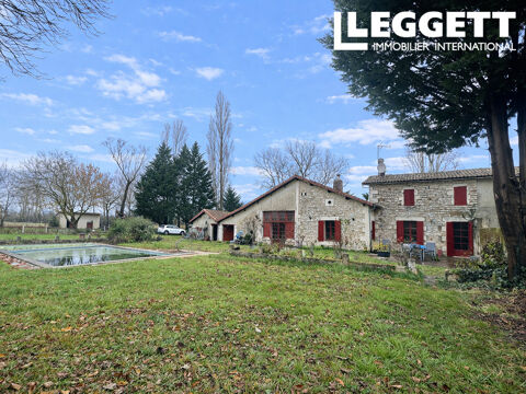   Charmante propri�t� en pierre avec maison d?amis, d�pendances et pr�s d?un hectare � r�nover Maison - 240 m�