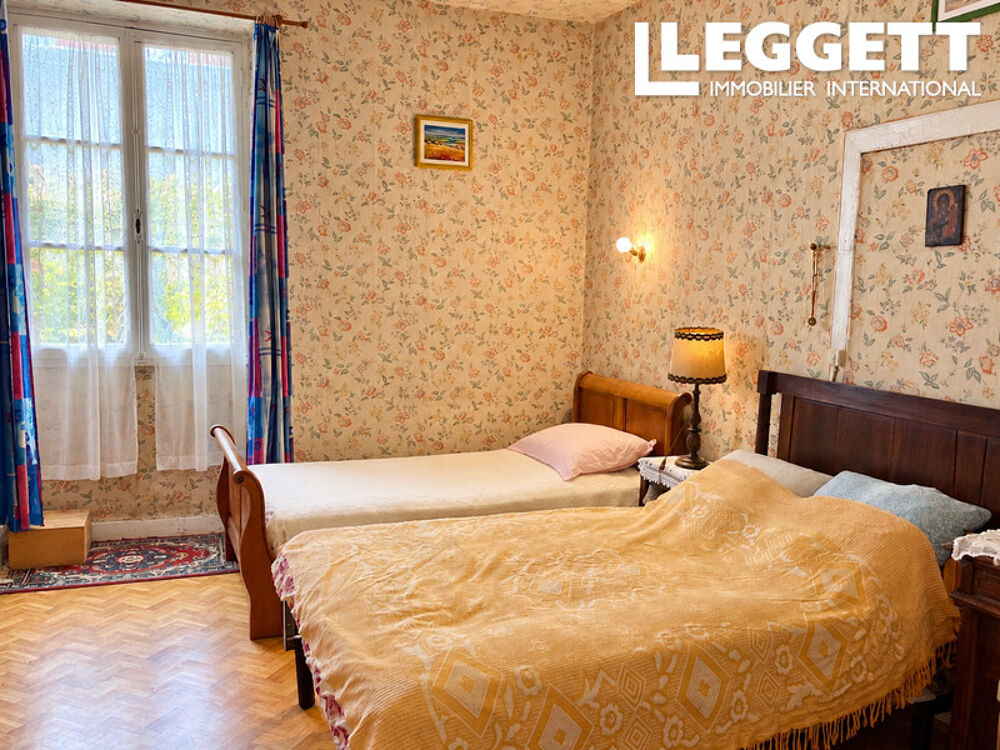 Vente Maison Maison de caractère à vendre à Montignac-Lascaux avec jardin et grange Montignac-lascaux