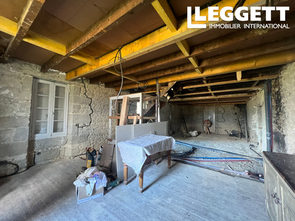 Vente Maison VUES ! Beau projet de rénovation à finaliser, en bordure d?un village et proche de la bastide d?Eymet Saint-colomb-de-lauzun
