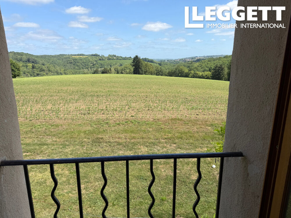 Vente Maison Charmante maison familiale 5 ch./3 sdb, hameau paisible, piscine 10x5m et vues panoramiques. Jumilhac-le-grand