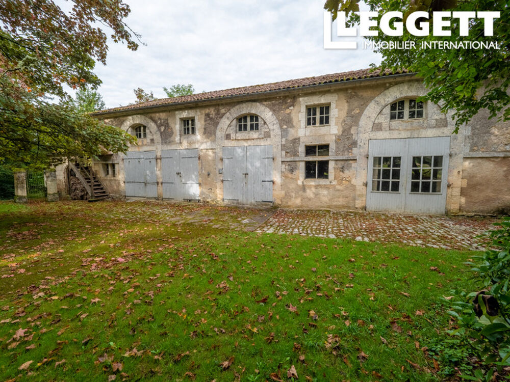 � vendre  Propri�t�/ch�teau Vouzan (16410)