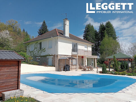 Maison de 1968 bien rénovée au calme, terrasse et piscine, grand terrain, vue magnifique. 360400 Neuvic (19160)