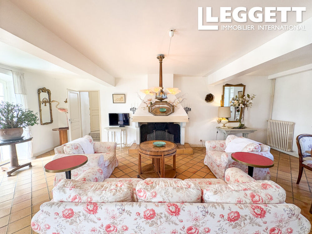 Vente Maison Propriété de caractère avec 5 chambres, gîte, piscine, 1,8 ha et vue panoramique près de Carcassonne Rouffiac-d'aude