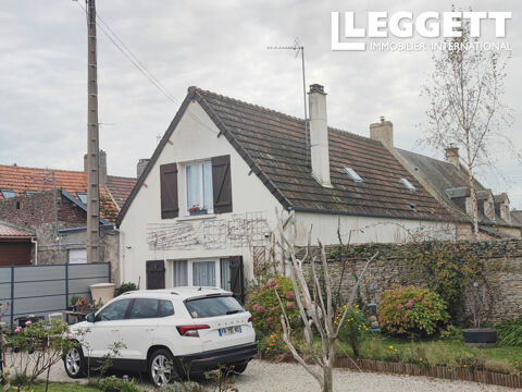   Leggett vous propose, Charmante maison de 4 chambres. Petite jardin et parking priv. 300m de la plage. Maison - 7 pice(s) - 110 m