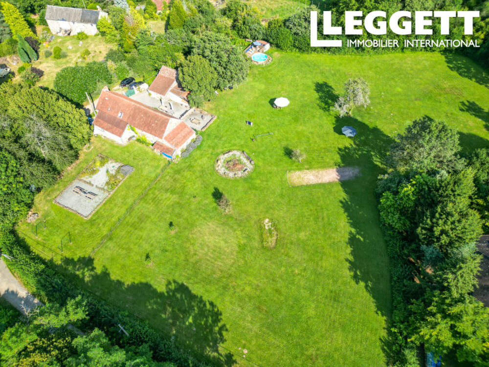 Belle fermette de 5 chambres et 5 salles de bain, gîte, piscine, jardin (8580 m2), B&B + gîte opérationnelle