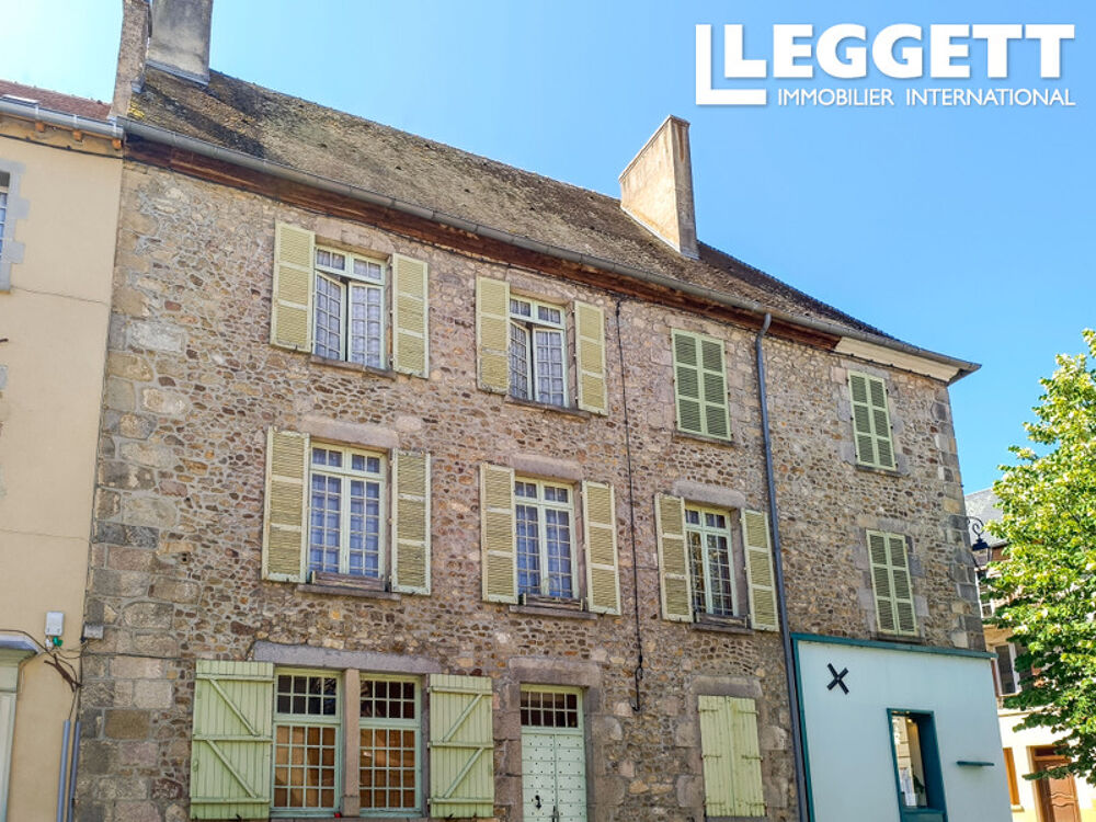 Charmante châtellenie avec local commercial et 2 appartements dans ville thermale, revenus locatifs immédiats