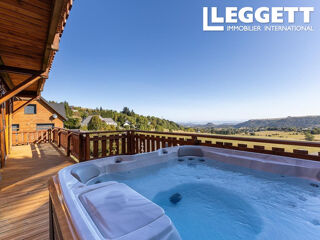  Maison � vendre 6 pi�ces 205 m�