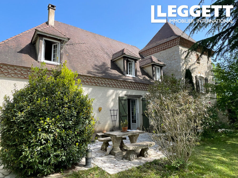 Vente Maison Maison de caractère avec piscine et grand terrain à proximité de Cahors Pradines