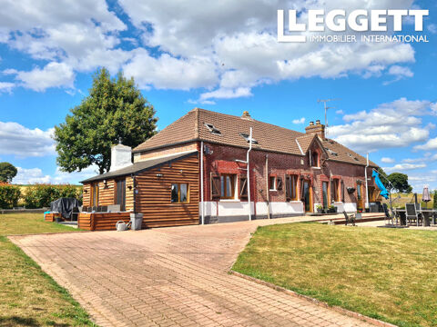   Maison avec 5 chambres et h�bergement pour les invit�s ou une opportunit� d'investissement. Maison - 9 pi�ce(s) - 240 m�