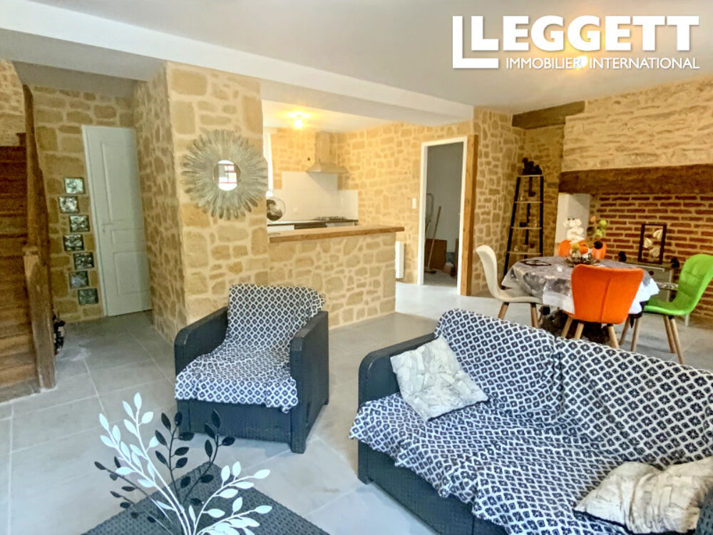 Maison de ville rénovée à Montignac-Lascaux ? commerces, cafés et grottes à pied