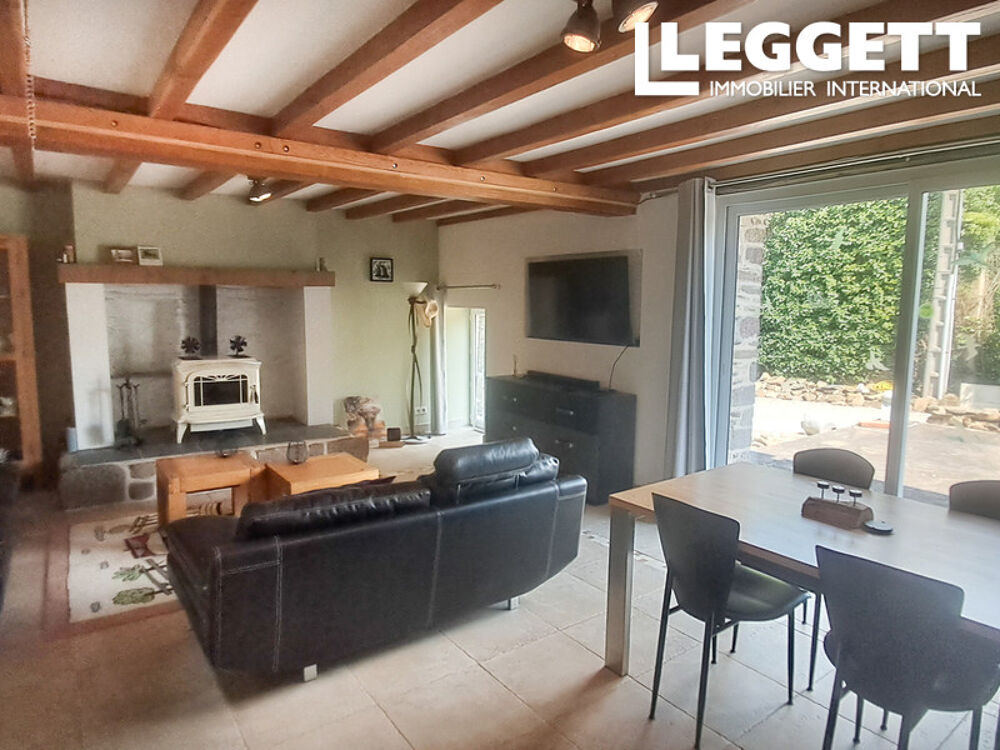 Vente Maison Une charmante fusion de neuf et d'ancien. Spacieux, fibre optique disponible ChevaignÉ-du-maine