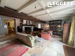 Vente Maison Maison charentaise de caractère ,deux gîtes, piscine, jardin, parking, revenus locatifs près de Saint-Savinien Crazannes