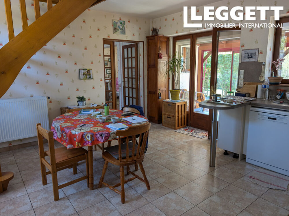 Vente Maison Boissy Maugis, en plein c?ur du Perche , maison de village ( ancienne café) terrain bord de rivière,  vues ... Cour-maugis sur huisne
